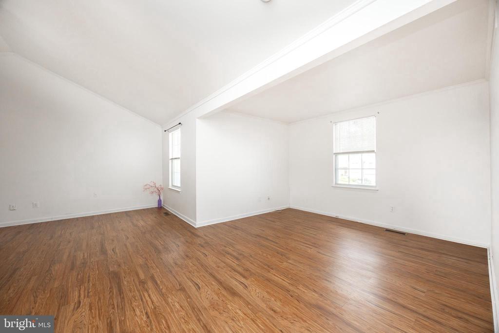 221 WINCHESTER DRIVE