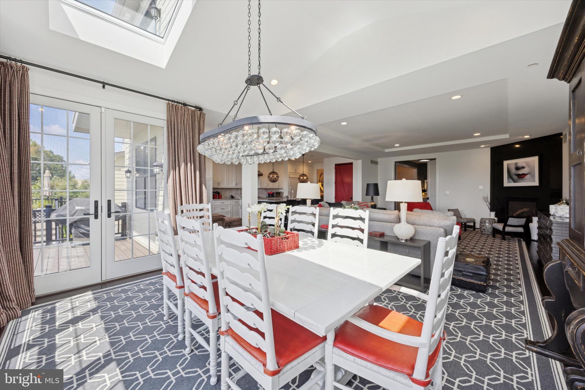 6150 CREEKSIDE DRIVE