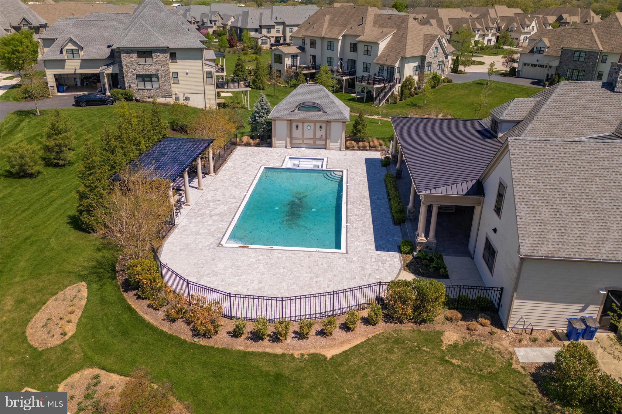 6150 CREEKSIDE DRIVE