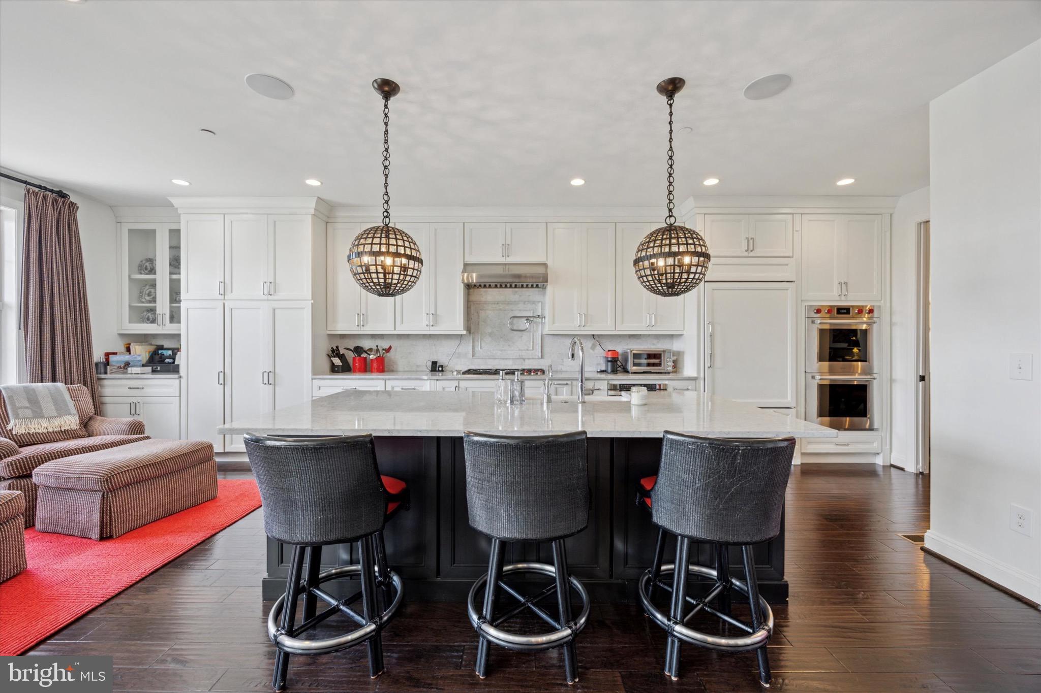 6150 CREEKSIDE DRIVE