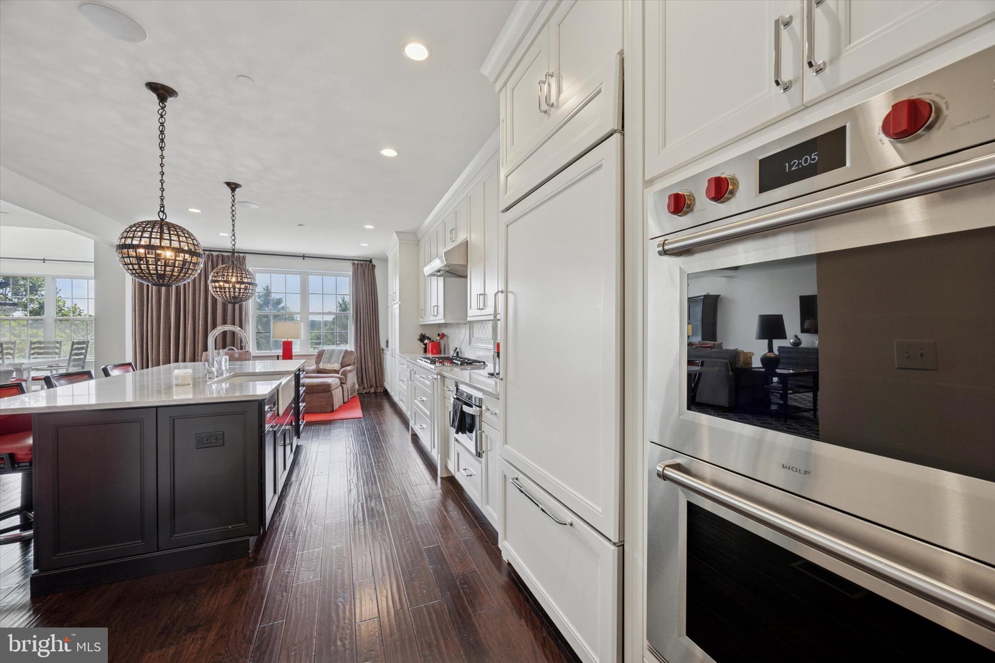 6150 CREEKSIDE DRIVE