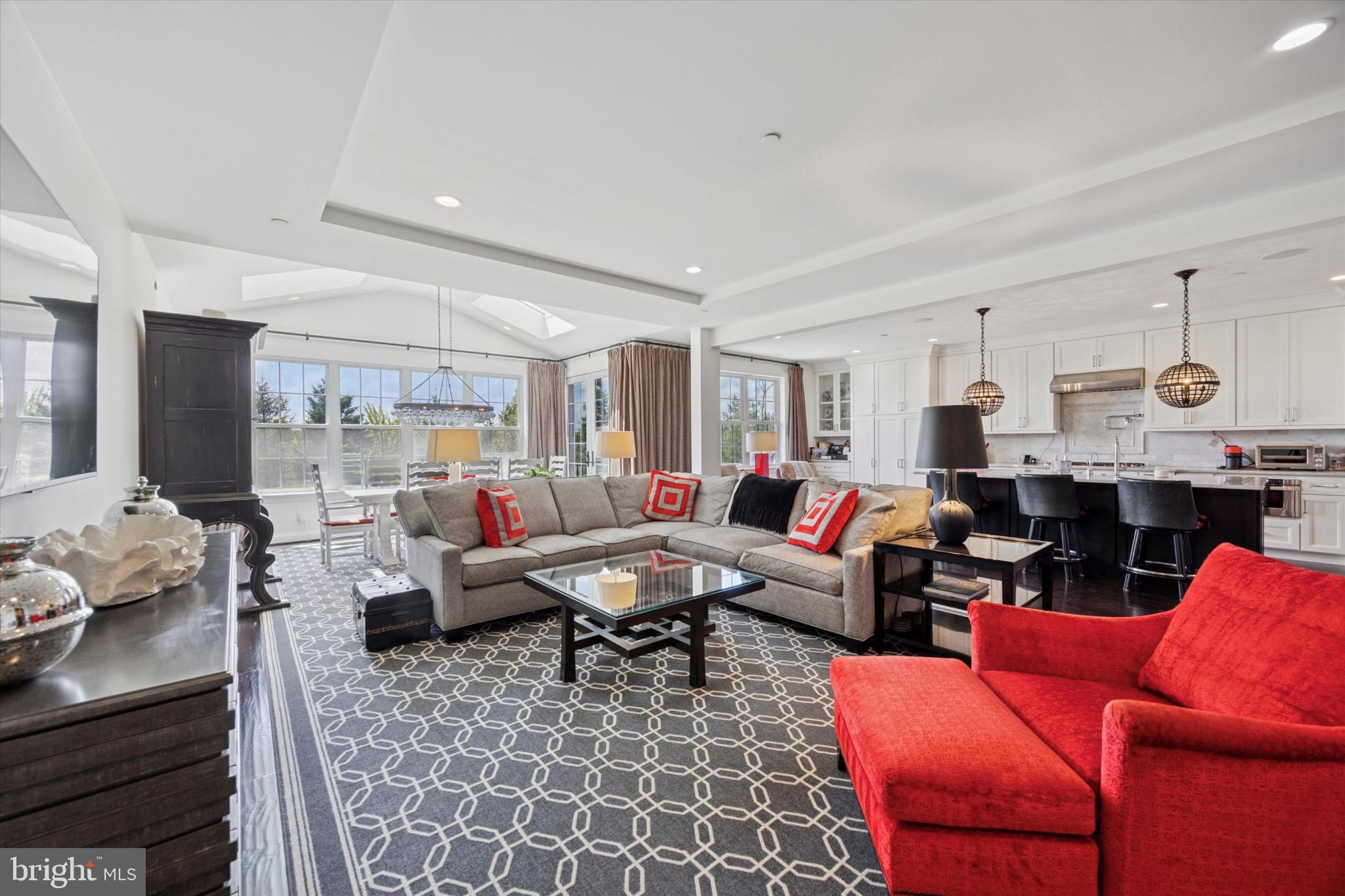 6150 CREEKSIDE DRIVE