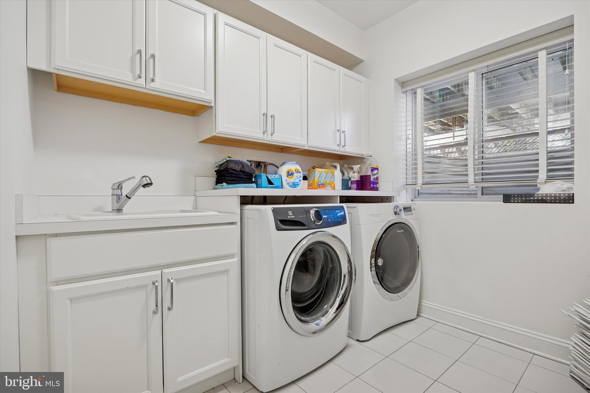 6150 CREEKSIDE DRIVE