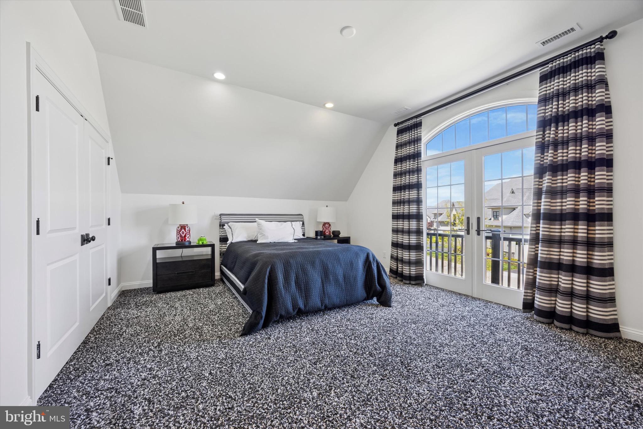 6150 CREEKSIDE DRIVE