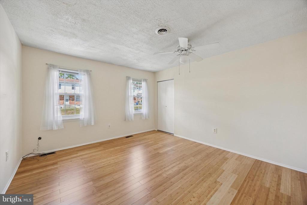 1604 WHITPAIN HILLS