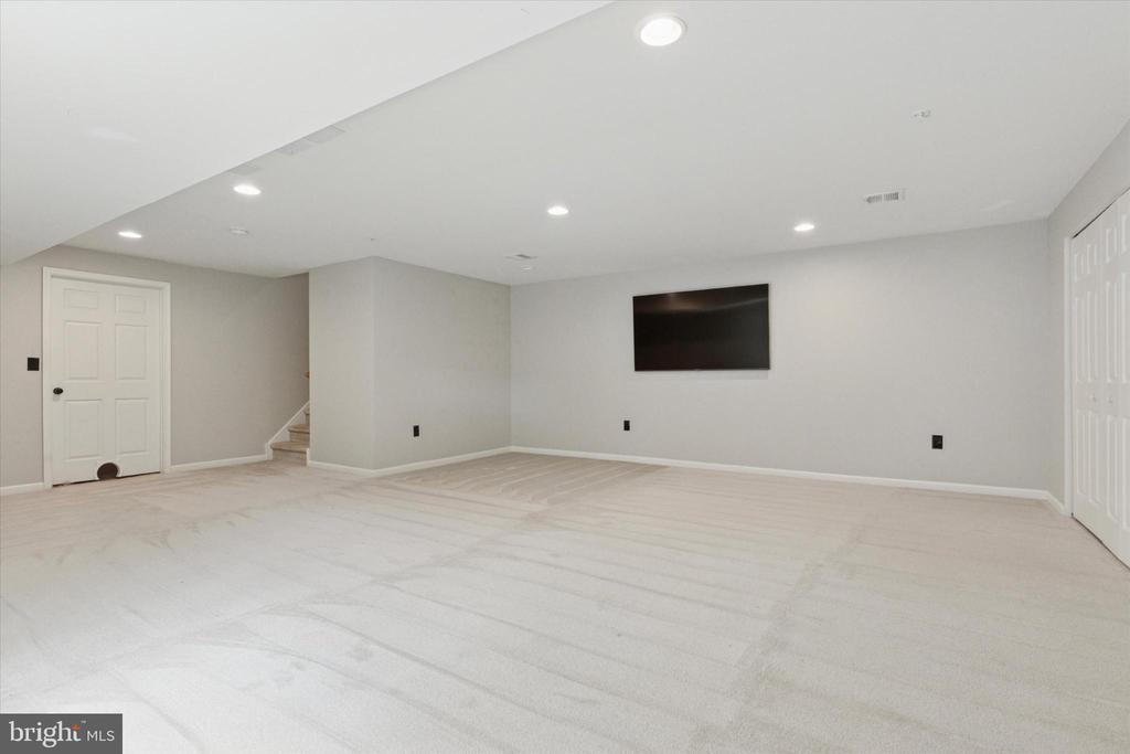 2116 DANVILLE DRIVE