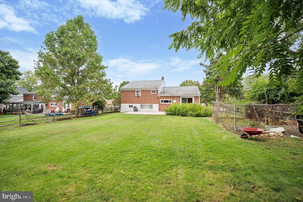 1858 AMBLER ROAD