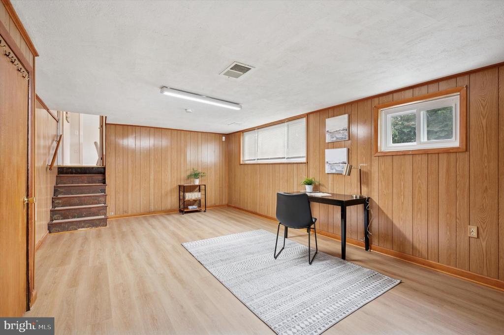 1858 AMBLER ROAD