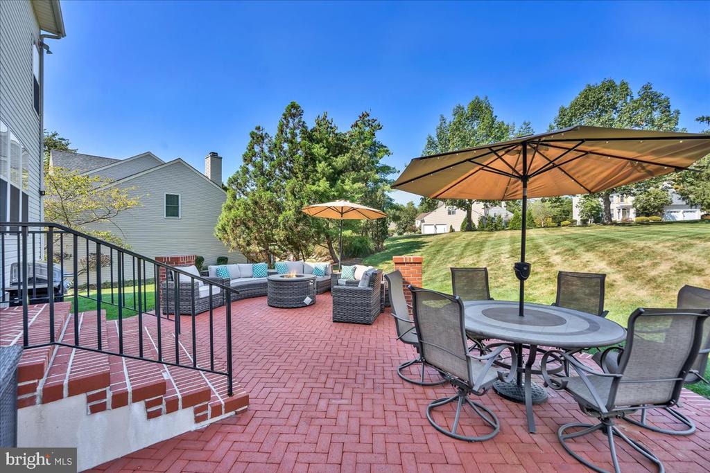 624 CHATSWORTH DRIVE