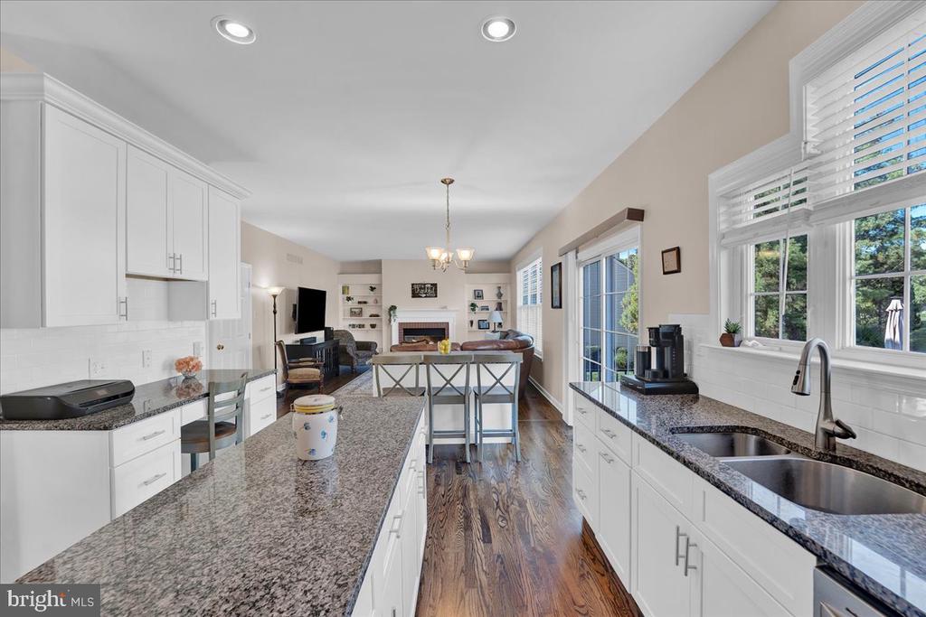 624 CHATSWORTH DRIVE