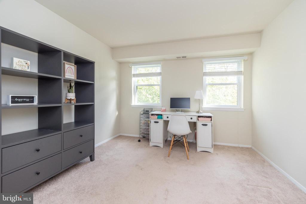 501 N BETHLEHEM PIKE 13-B