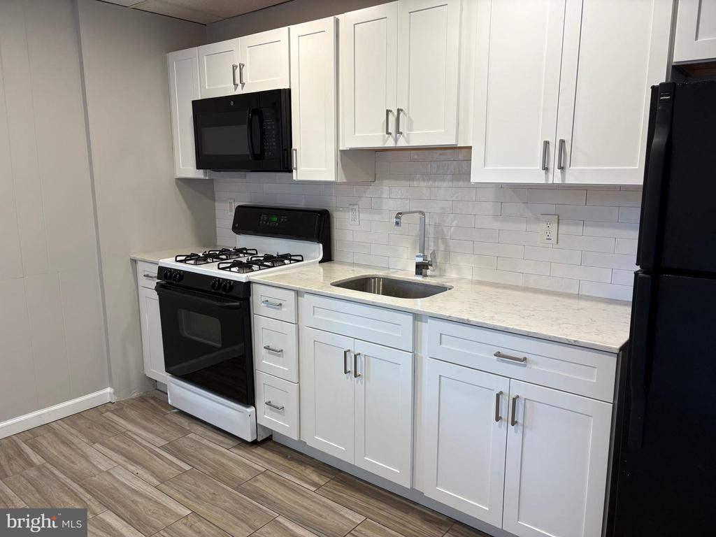 167 W 7TH AVENUE