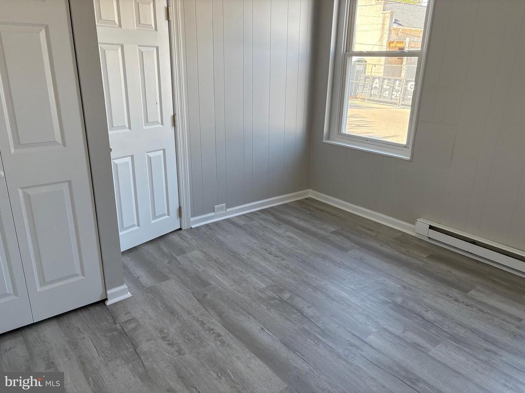 167 W 7TH AVENUE