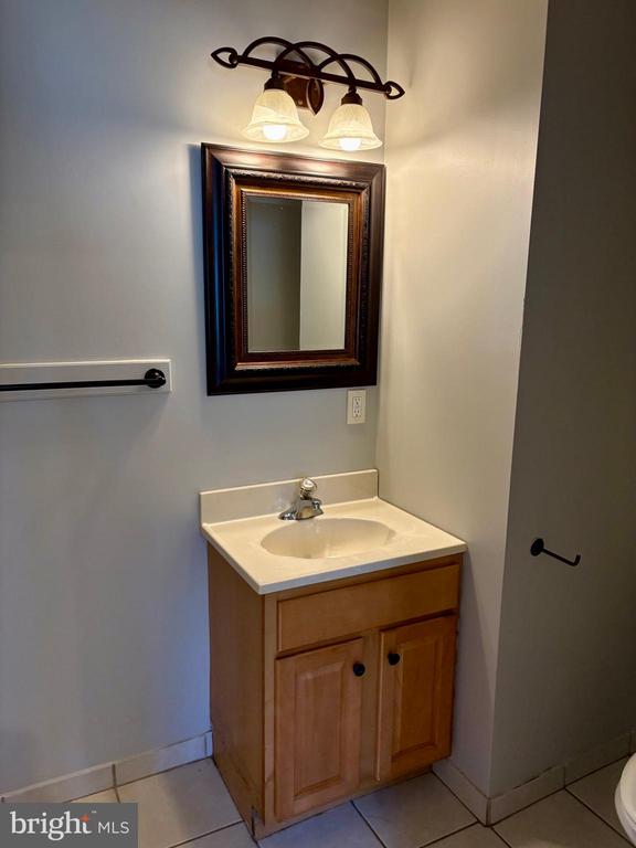 167 W 7TH AVENUE