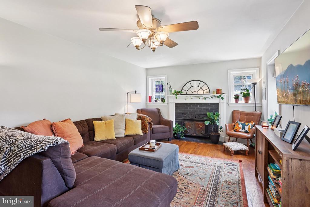 421 COWPATH ROAD