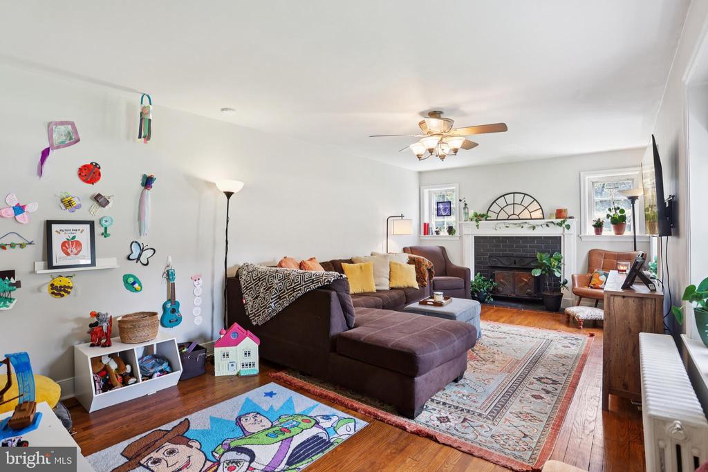 421 COWPATH ROAD