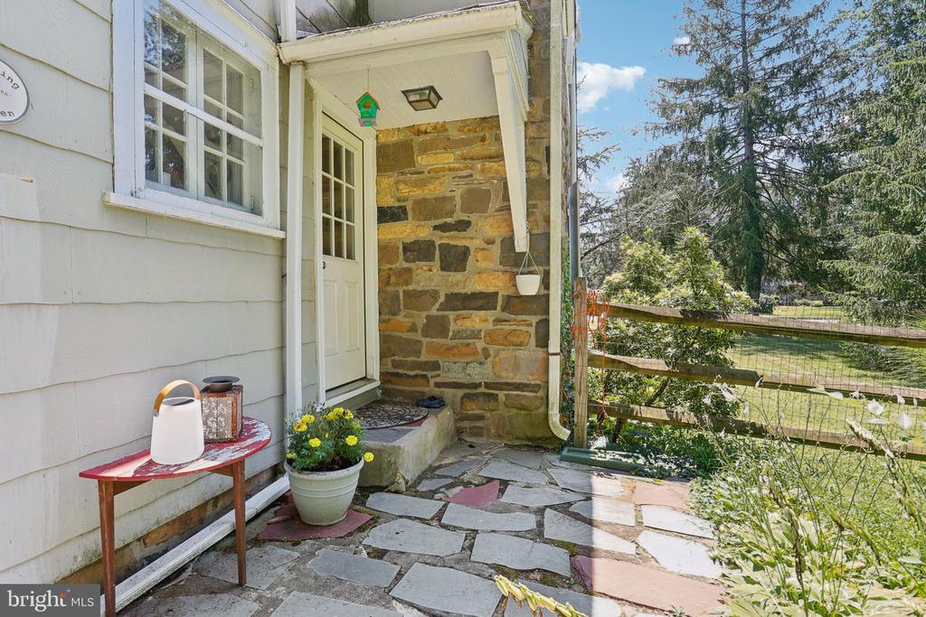 421 COWPATH ROAD