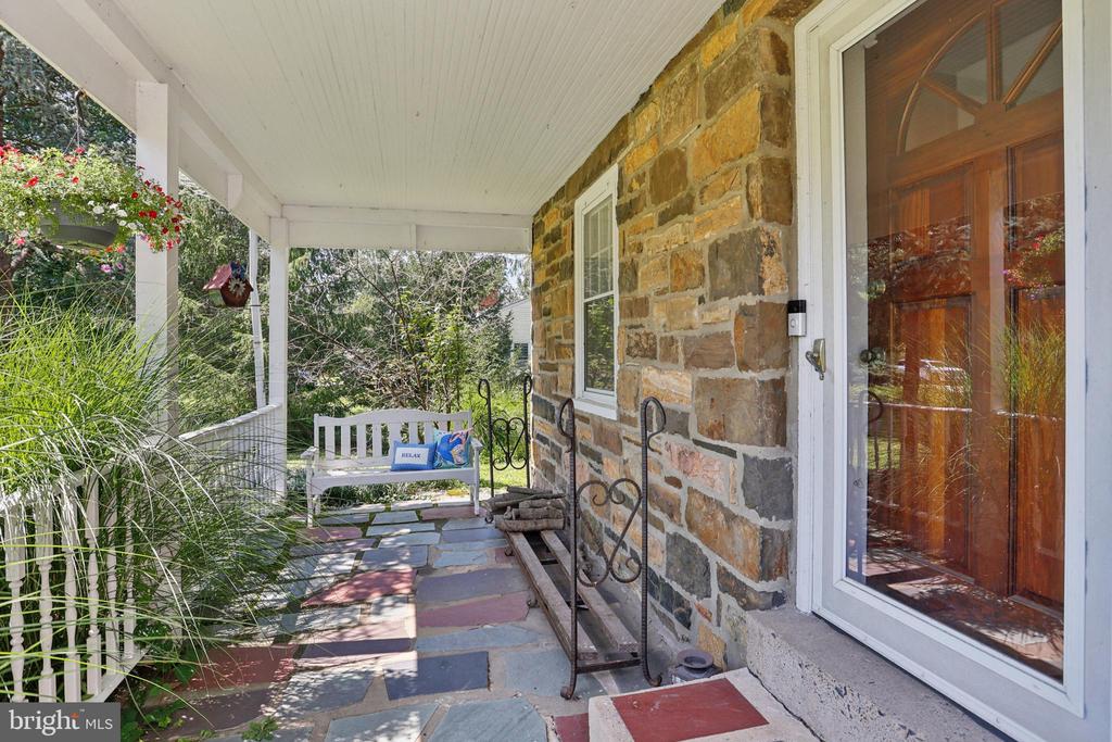 421 COWPATH ROAD