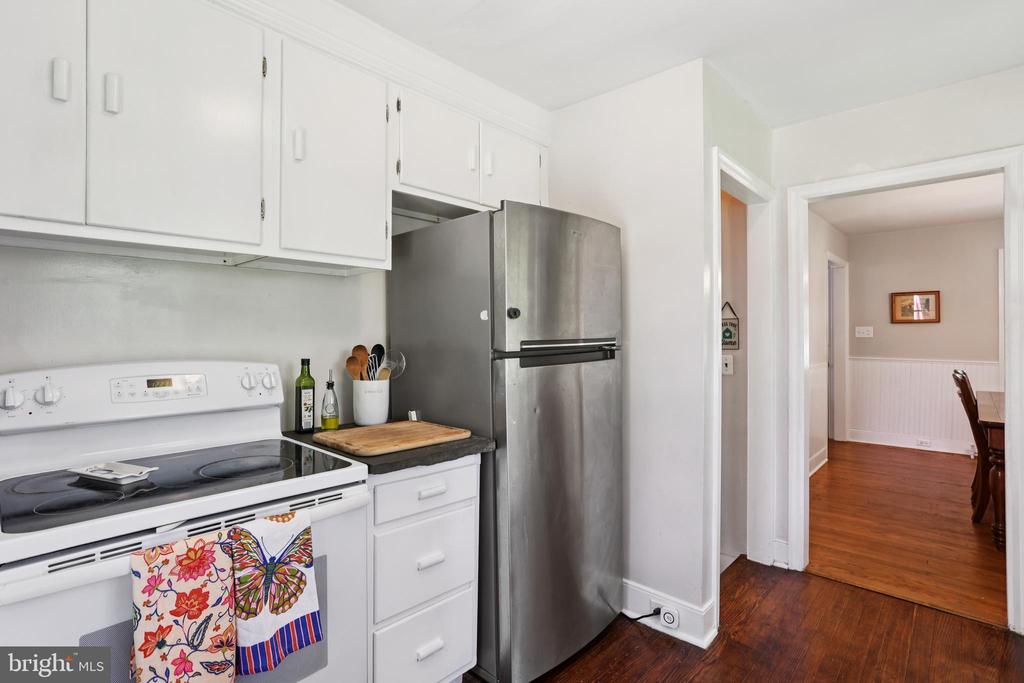 421 COWPATH ROAD
