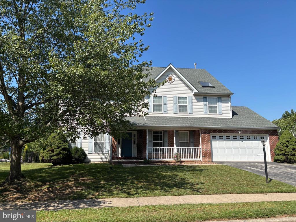 2807 APPLE VALLEY LANE