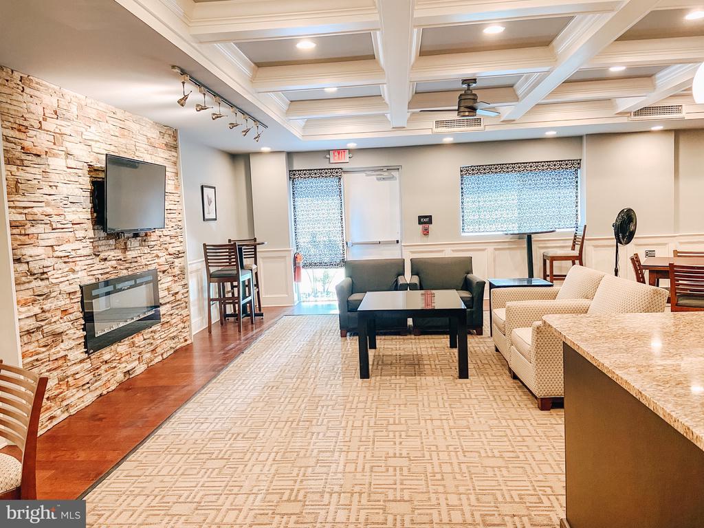 309 FLORENCE AVENUE 122-N