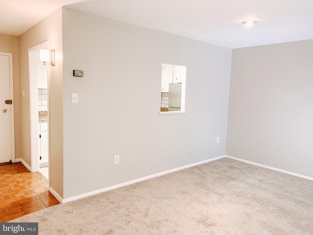 309 FLORENCE AVENUE 122-N