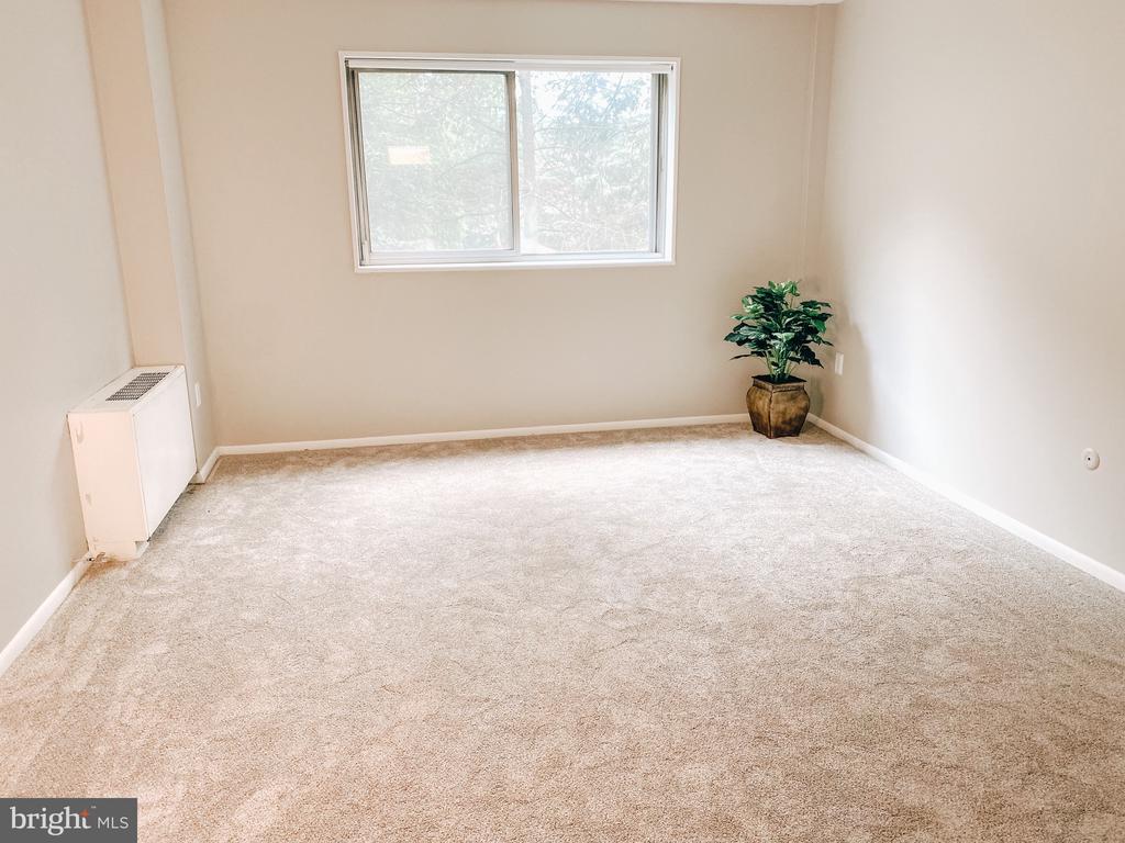 309 FLORENCE AVENUE 122-N