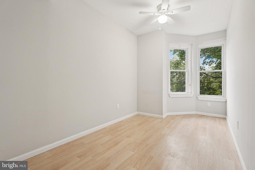 1009 W MAIN STREET