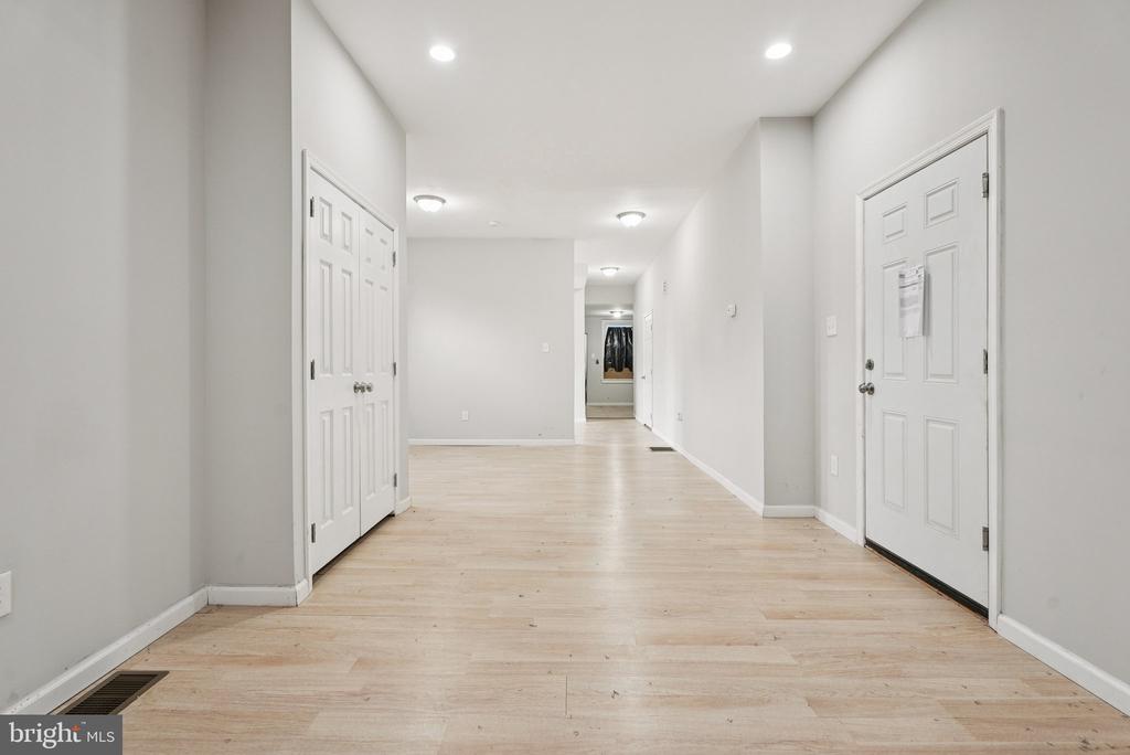 1009 W MAIN STREET