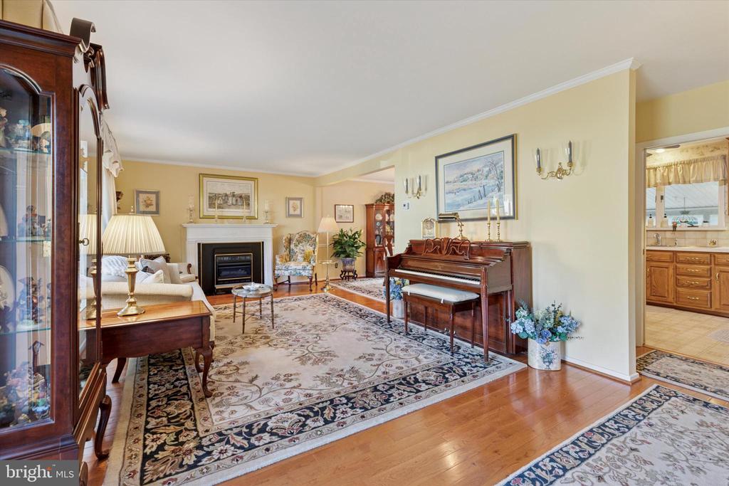 324 VALLEY ROAD
