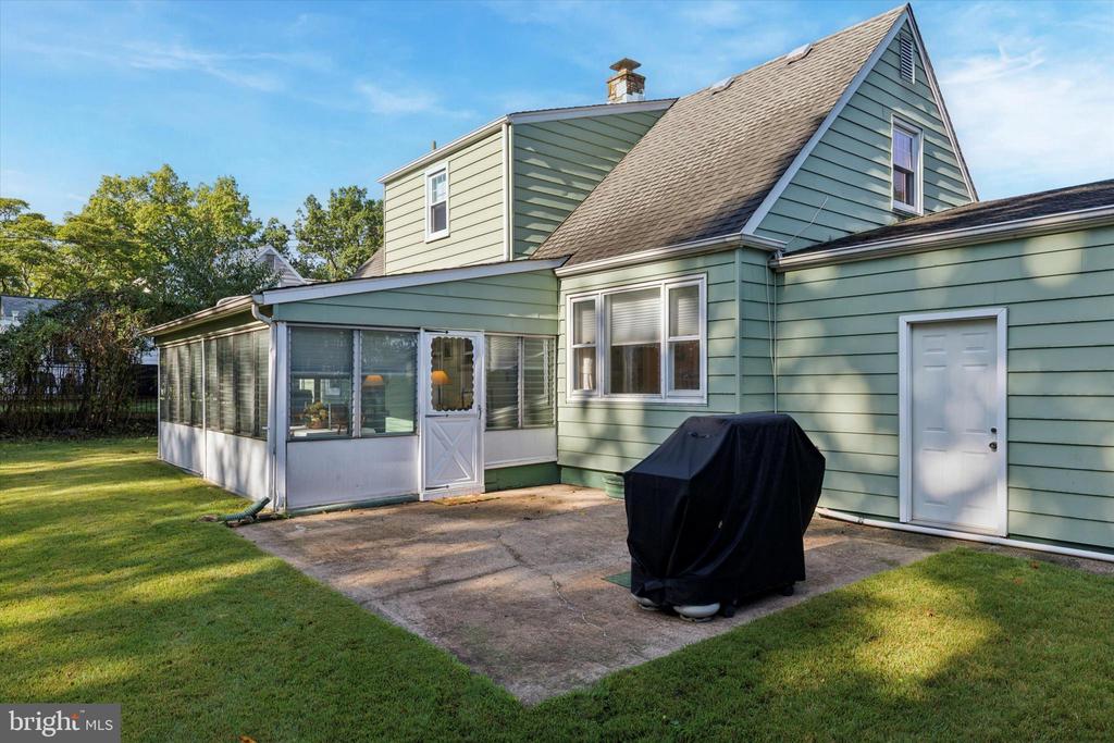 324 VALLEY ROAD