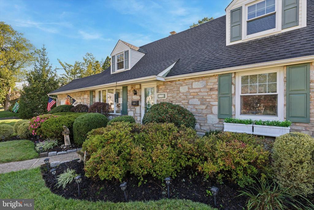 324 VALLEY ROAD