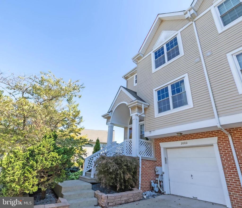 2000 HARVARD DRIVE