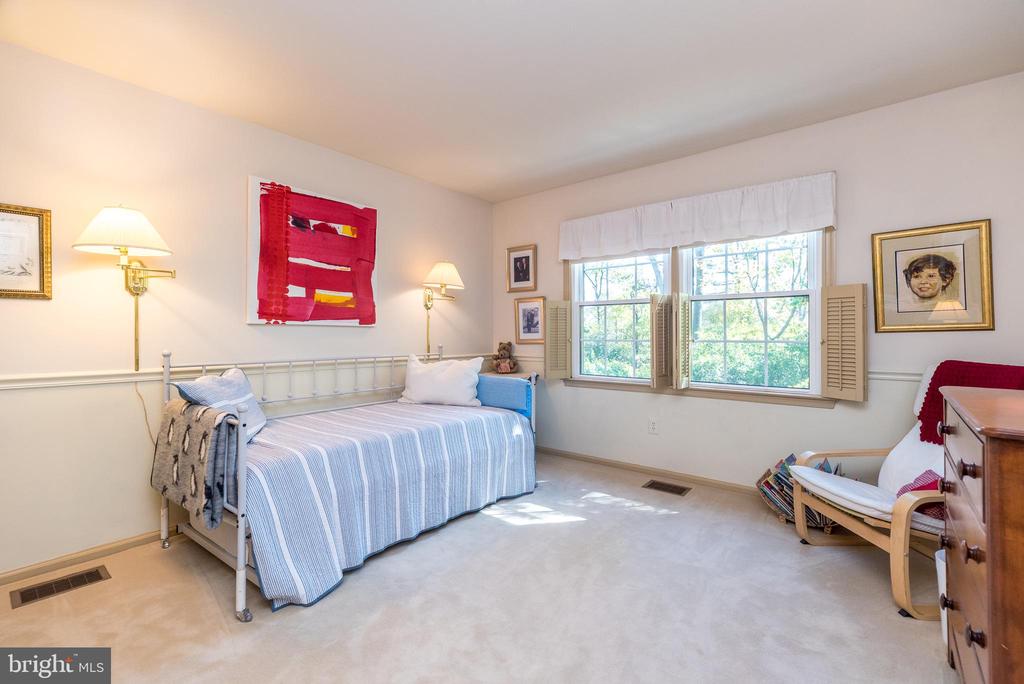189 FOX RUN ROAD