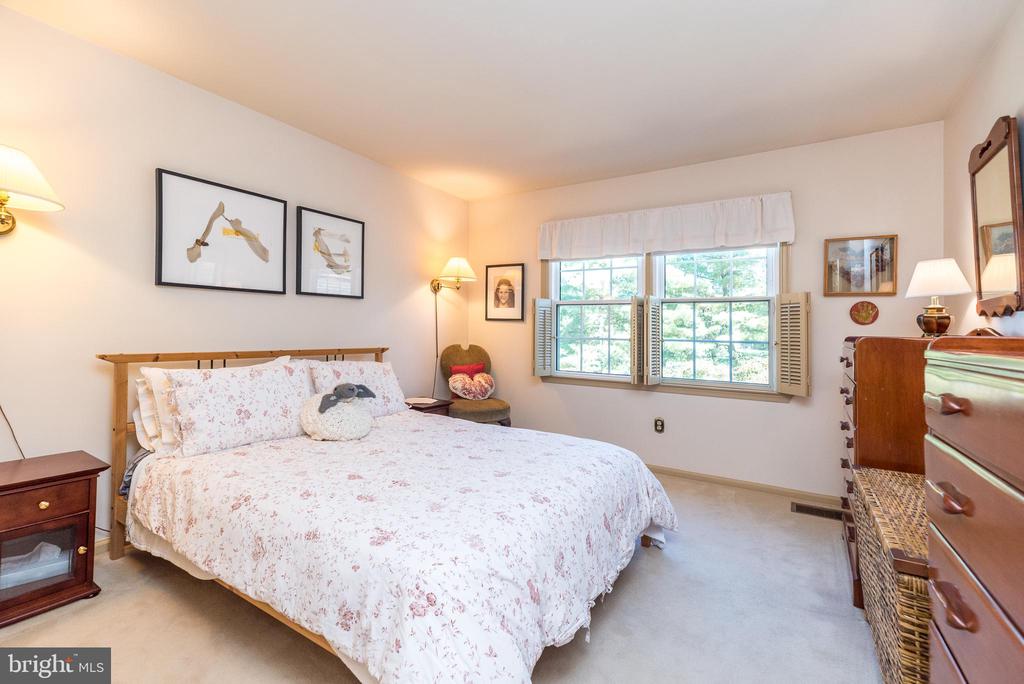 189 FOX RUN ROAD