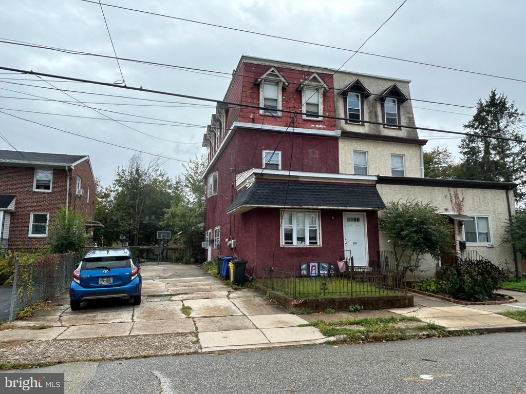 238 PLYMOUTH AVENUE