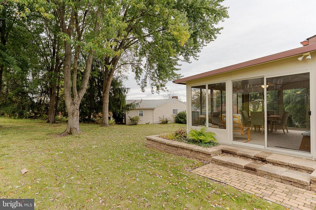 1036 EDGEWOOD DRIVE