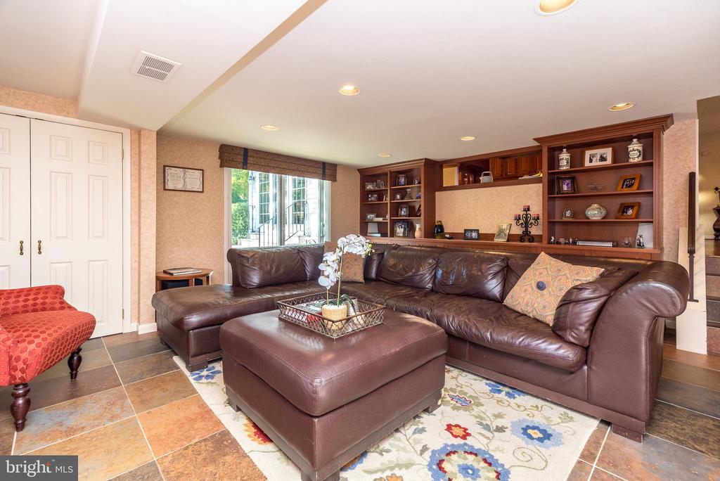 1212 DUNCAN DRIVE