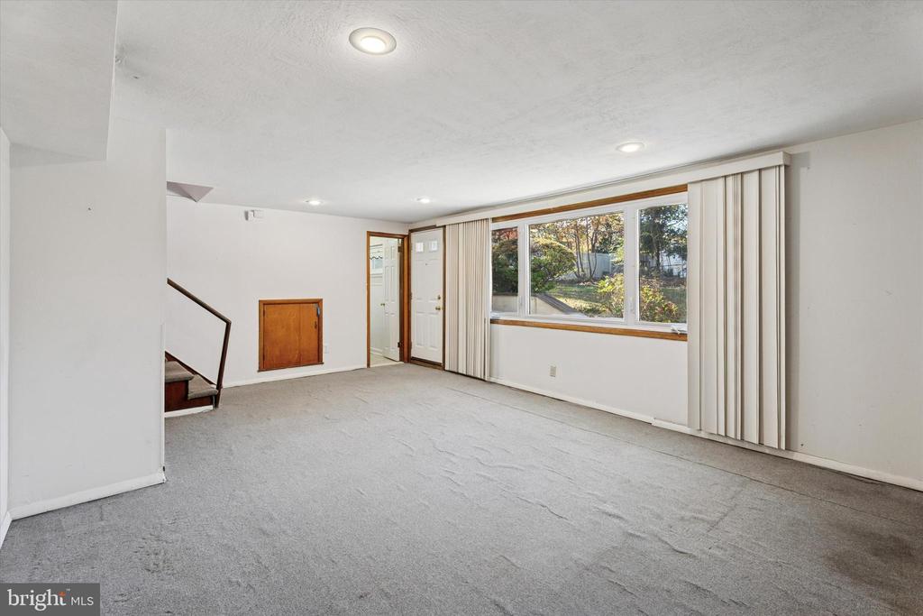1228 IMPERIAL ROAD