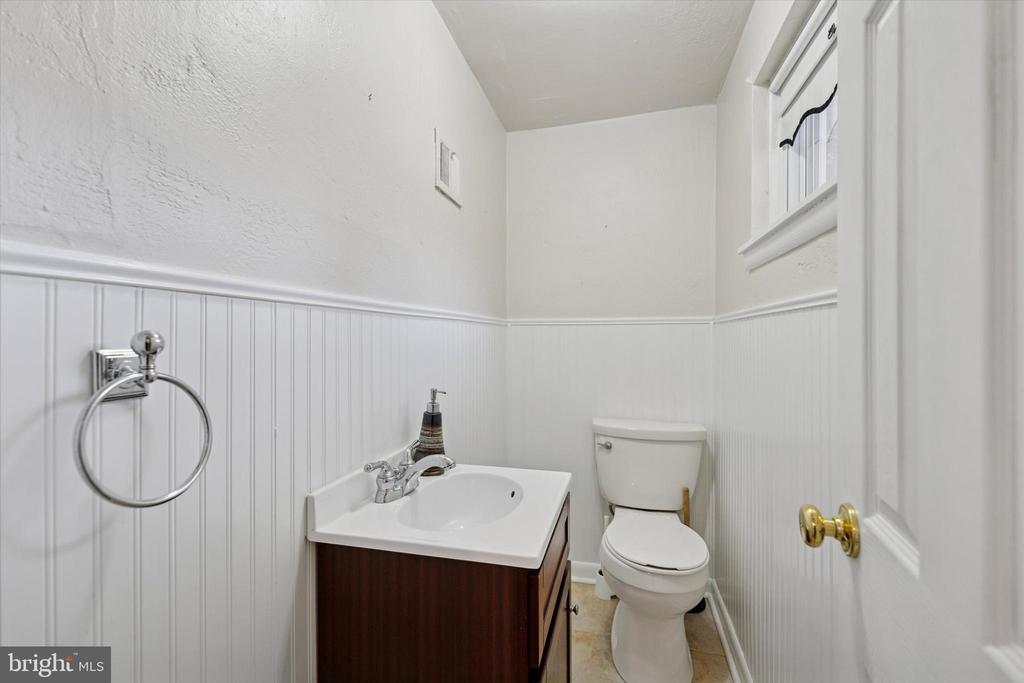 1228 IMPERIAL ROAD