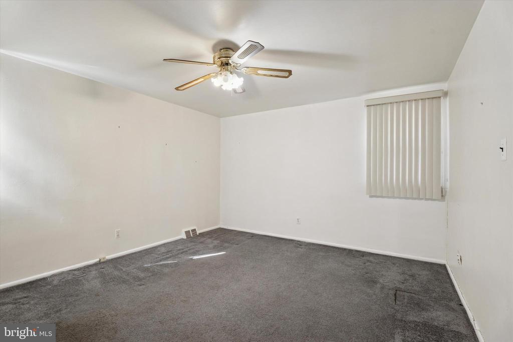 1228 IMPERIAL ROAD
