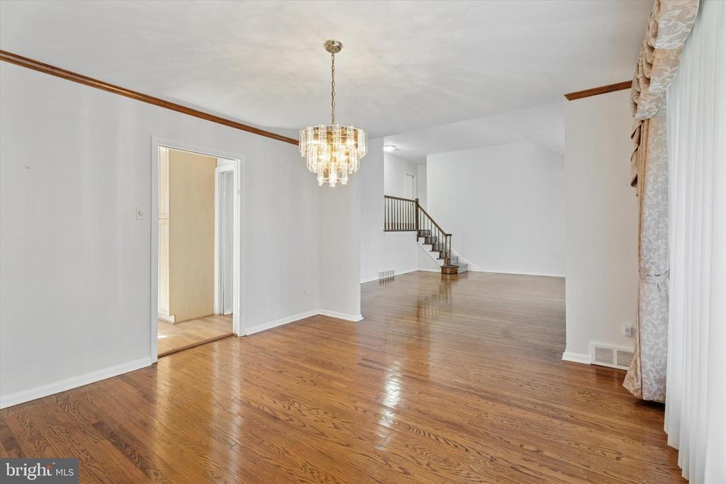 1228 IMPERIAL ROAD
