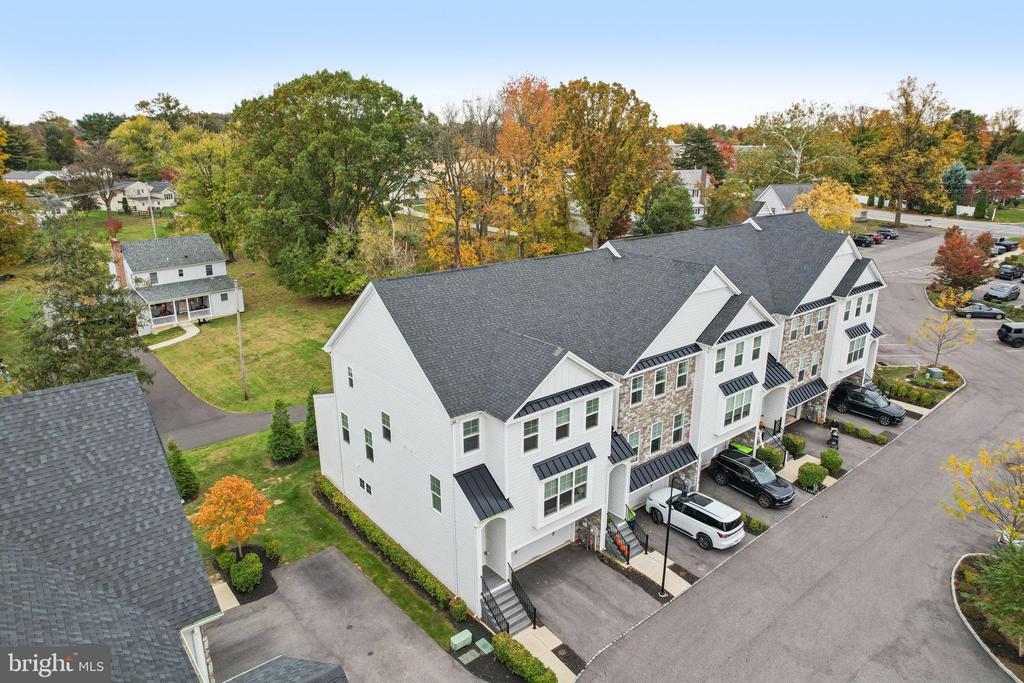 4109 ADDISON COURT