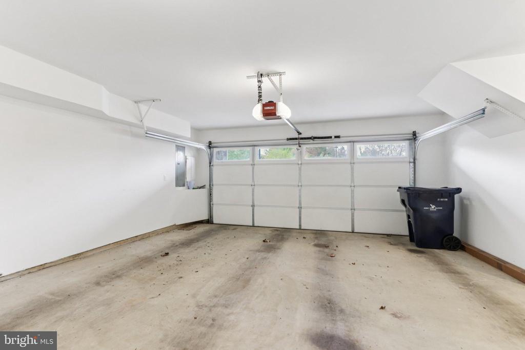 4109 ADDISON COURT