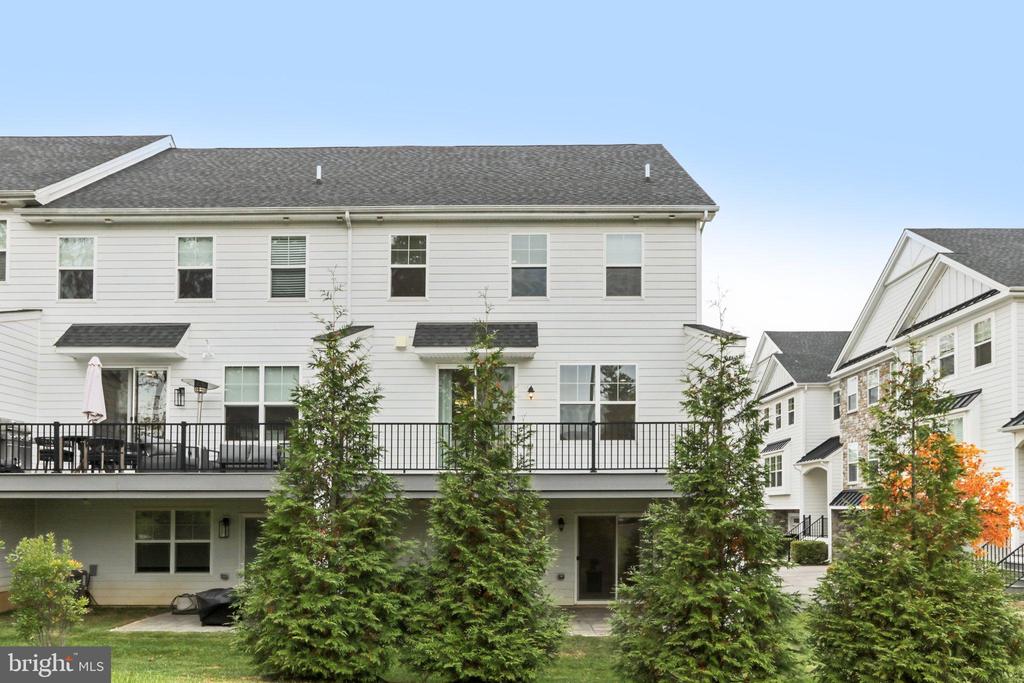 4109 ADDISON COURT