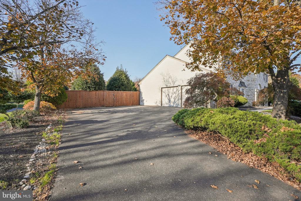 10 BETH DRIVE