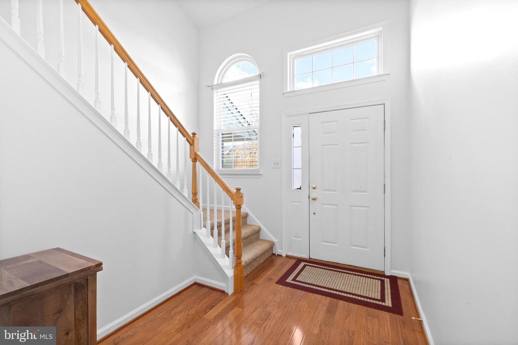 592 BLACKMOOR COURT