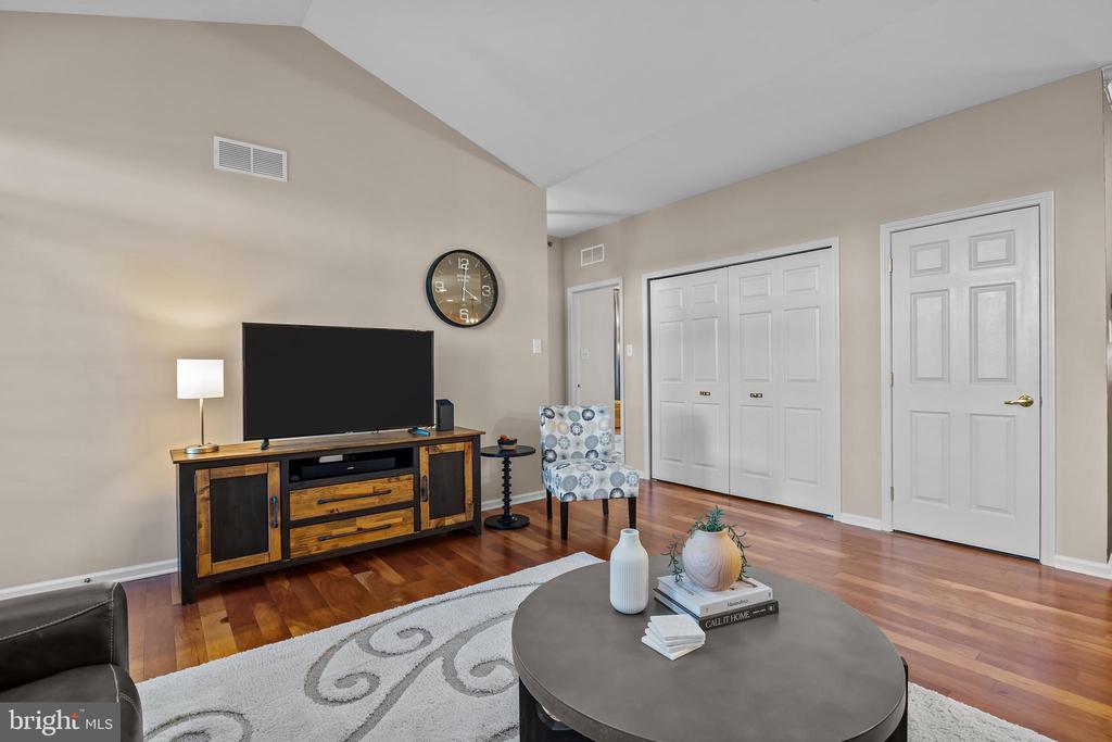 265 COVENANT LANE 8