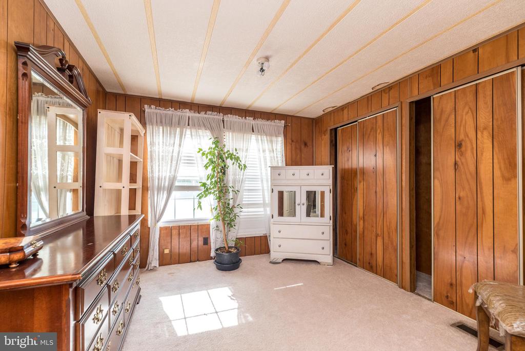 61 LONGWOOD PLACE