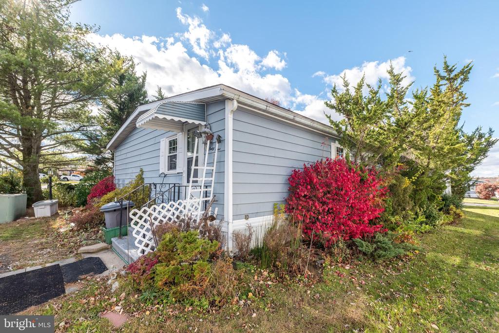 61 LONGWOOD PLACE